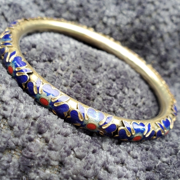 Vintage decorative enamel w/ gold tone bangle - Picture 11 of 12